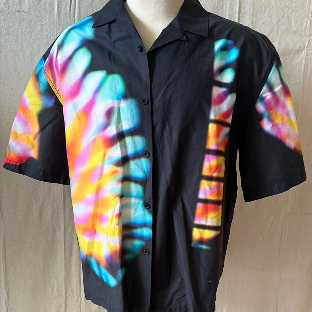 NWOT- TOPMAN Vibrant Tie-Dye Button-Up Shirt black multi 100% cotton